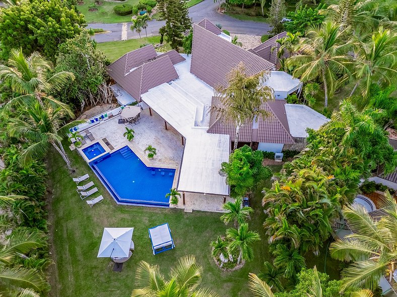 Luxurious villa in casa de campo