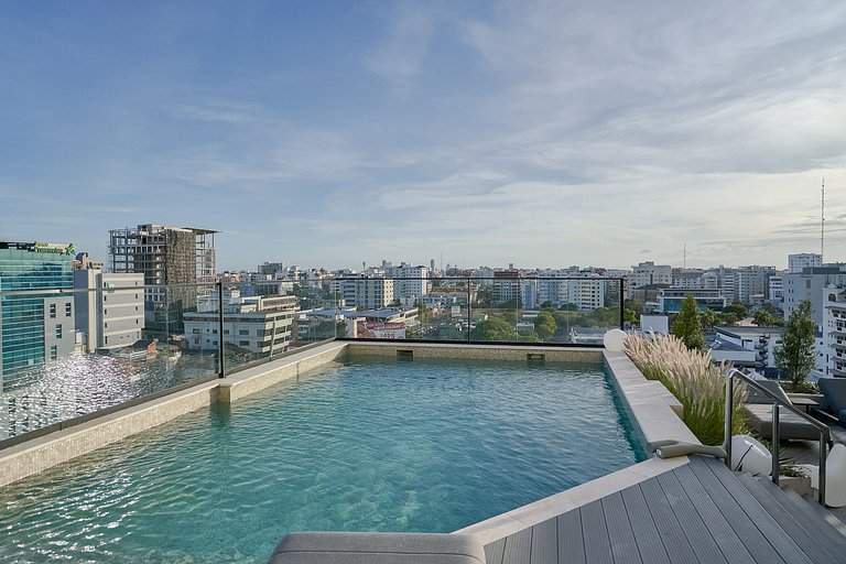 *POOL *CITY VIEWS |1BR FAST 100 mbWIFI* YellowKey