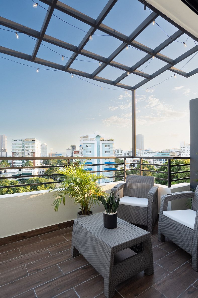 PrivateTerrace-1br-Comfy-Modern-WiFi-AC-YellowKey