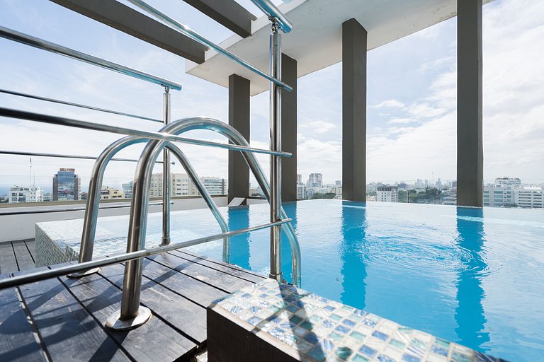 ★RooftopPool-GYM-WiFi-1BR-AC-CityCenter-YellowKey★